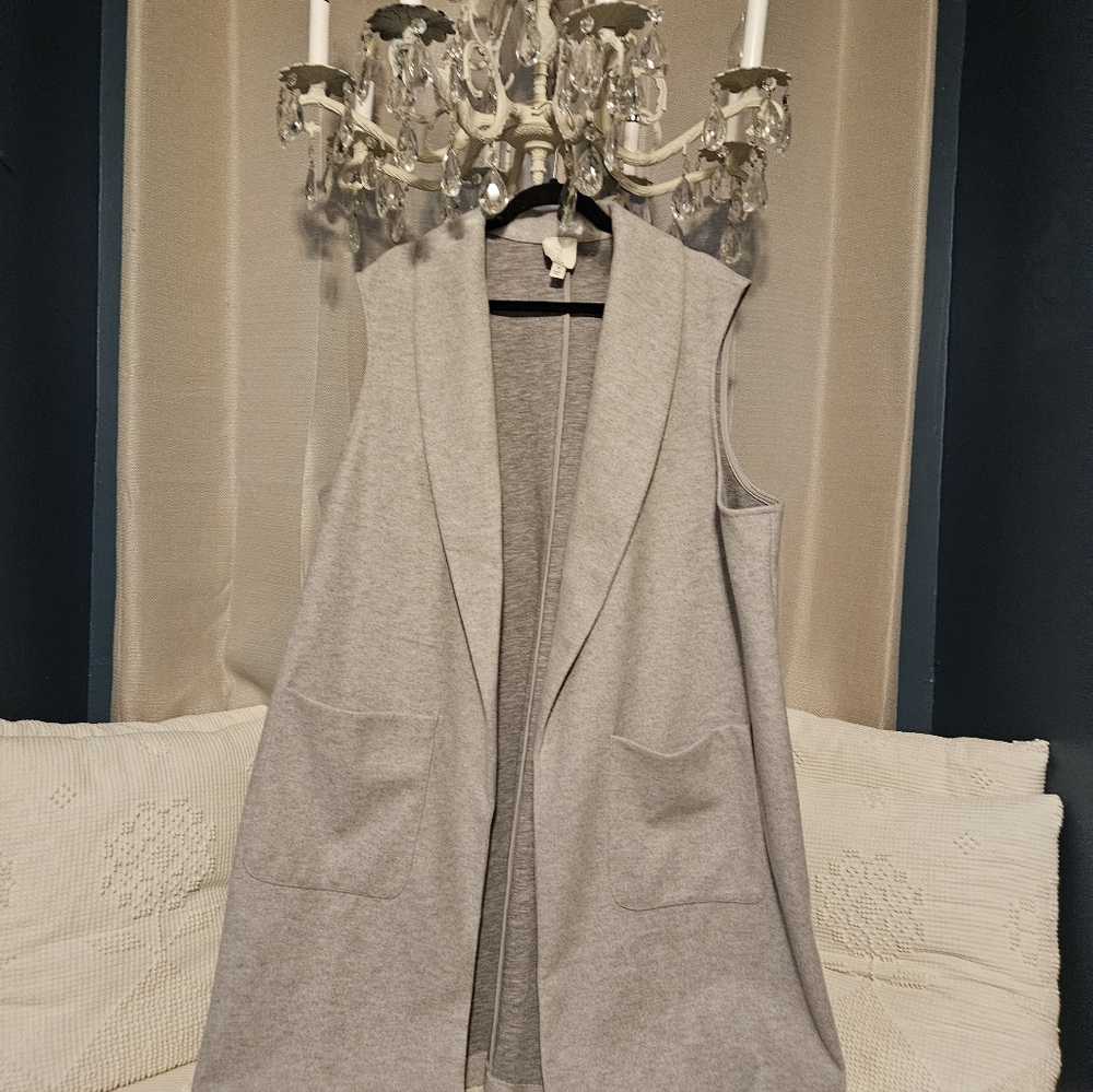 Chic Gray Open Front Vest